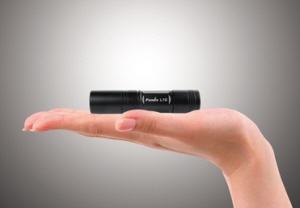 FENIX L1D CE Premium Q5 �yBlack Body / Smooth Reflector�z